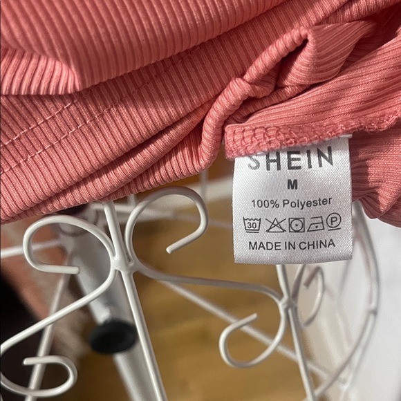 Pink Ribbed Snap Button Tee – Size M - Picture 4 of 10